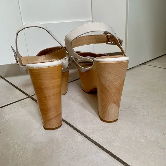 Chinese Laundry Platform Iridescent Sandal Heels - Picture 5 of 10